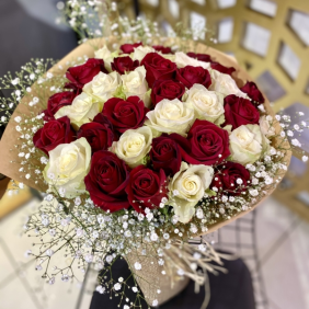  Antalya Çiçek 21 Kırmızı 17 Beyaz Cipsolu Gül Buketi